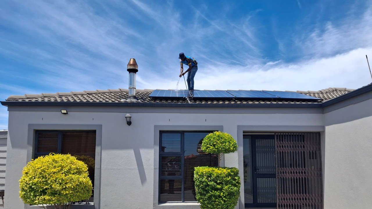 Tetto e fotovoltaico a Chiari — lavoro su copertura
