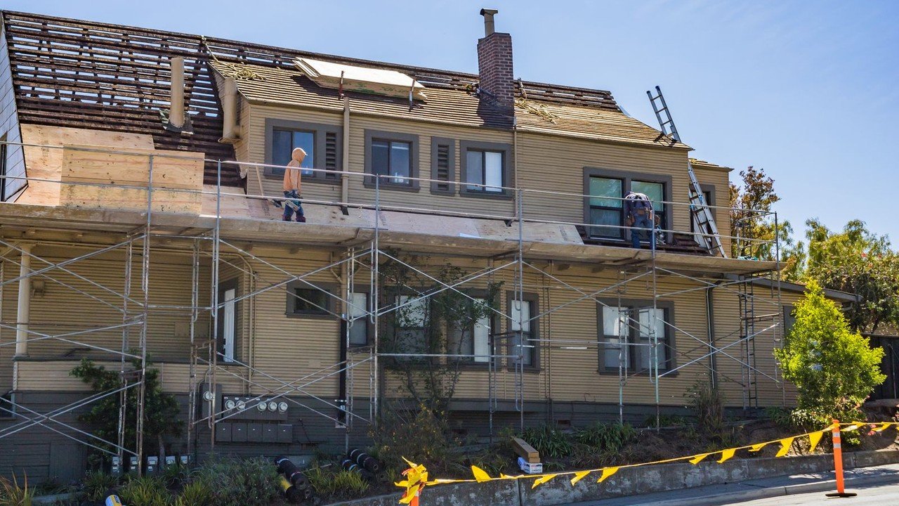 Rifacimento tetto condominio a Brescia — intervento su copertura